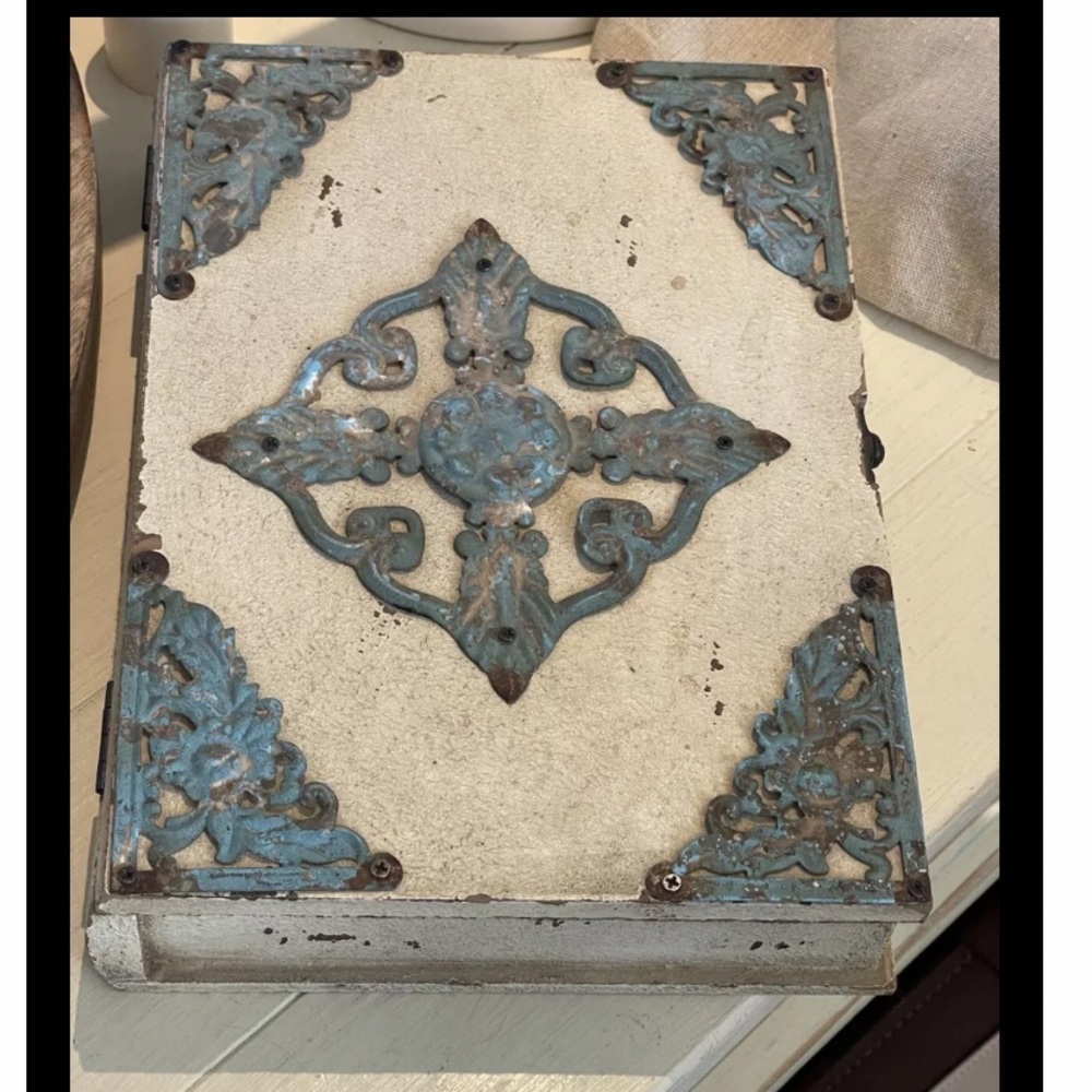 Shabby Chic Vintage-Style wooden box with Blue Metal Accents
